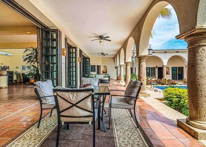 Elegant Hacienda For 20, Ocean Views, Pool Holiday home San Jose del Cabo