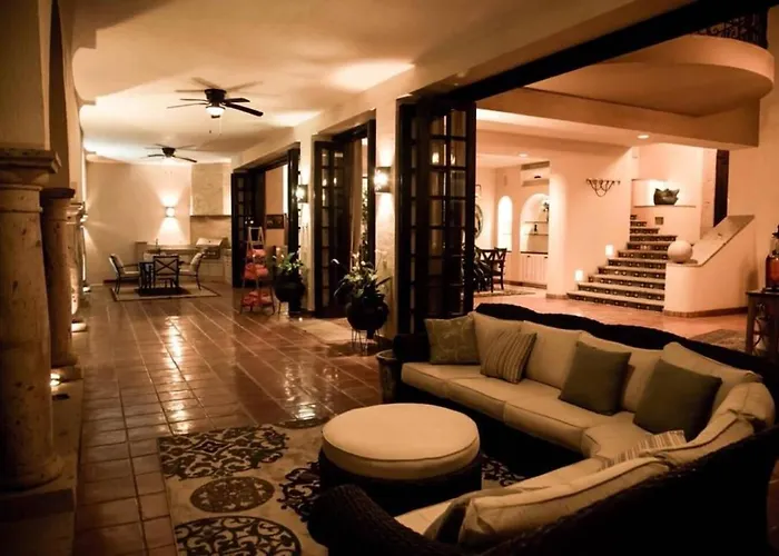 Elegant Hacienda For 20, Ocean Views, Pool *