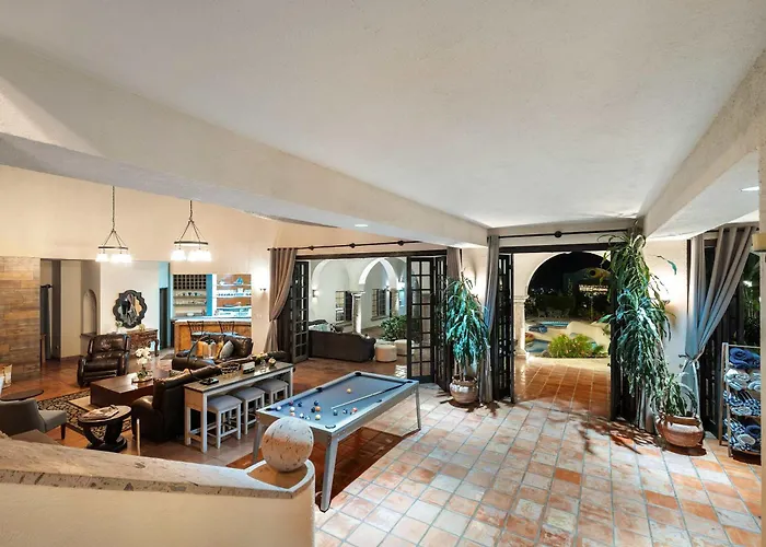 Elegant Hacienda For 20, Ocean Views, Pool Holiday home