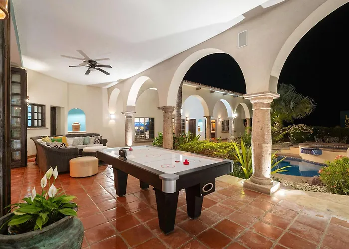 Elegant Hacienda For 20, Ocean Views, Pool *