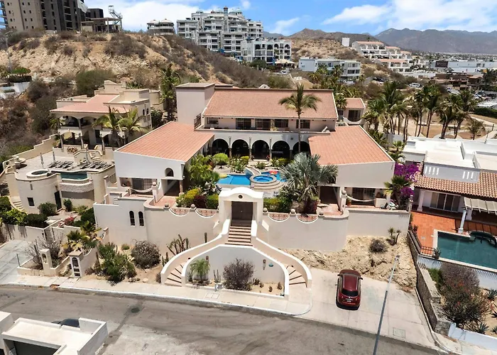 Elegant Hacienda For 20, Ocean Views, Pool Сasa de vacaciones