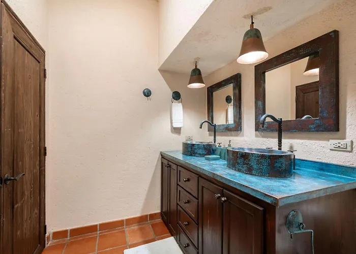 Elegant Hacienda For 20, Ocean Views, Pool Holiday home *