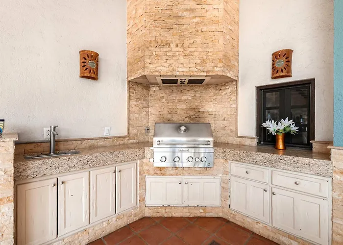 Elegant Hacienda For 20, Ocean Views, Pool Holiday home