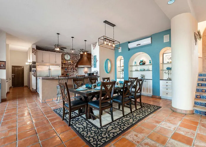 Elegant Hacienda For 20, Ocean Views, Pool Holiday home *