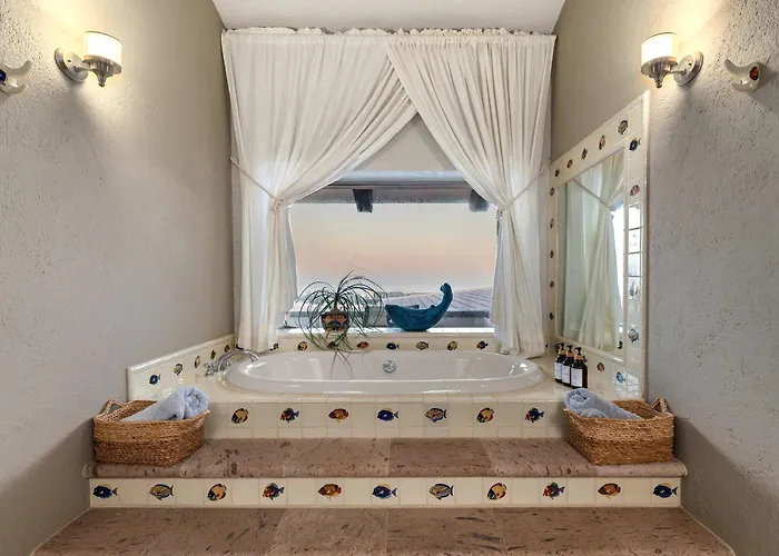 Elegant Hacienda For 20, Ocean Views, Pool